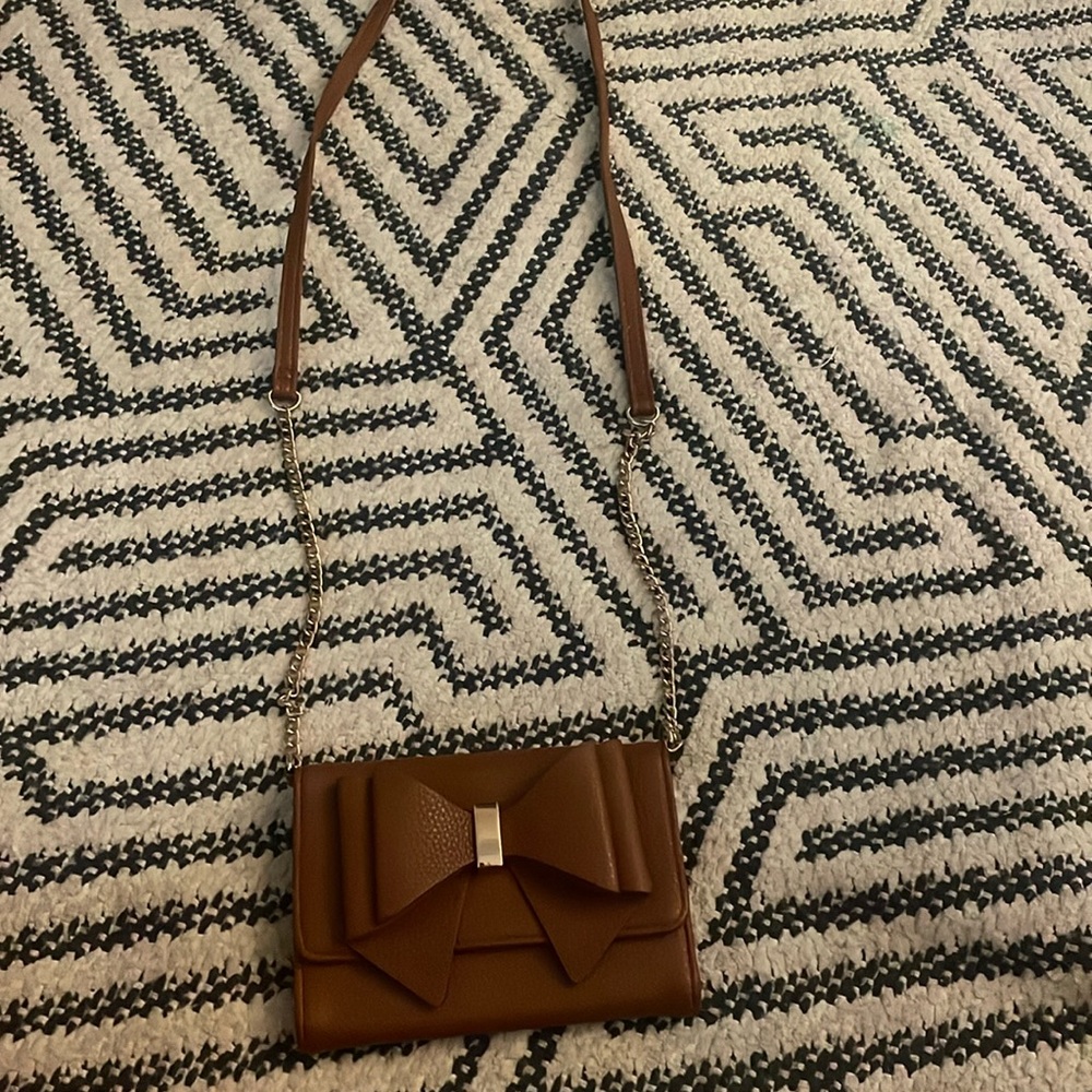 Brown bow shoulder bag, very cute, great for every outfit